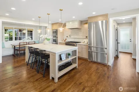 7044 50th Avenue NE Seattle WA 98115