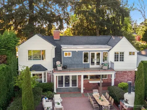 7044 50th Avenue NE Seattle WA 98115