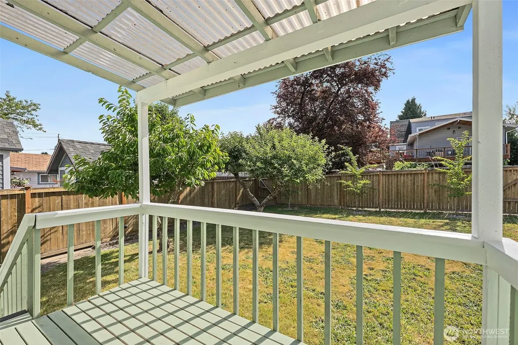 1120 N Montgomery Avenue Bremerton WA 98312
