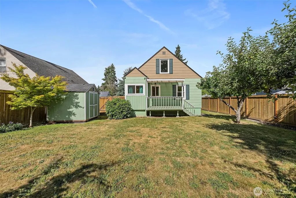 1120 N Montgomery Avenue Bremerton WA 98312