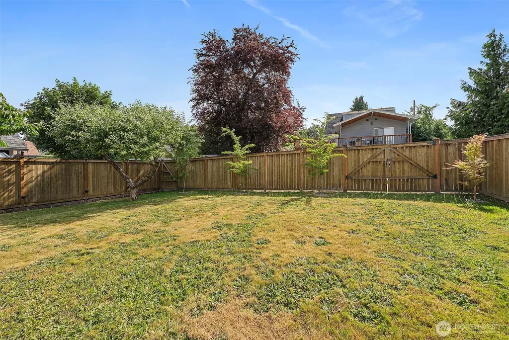 1120 N Montgomery Avenue Bremerton WA 98312