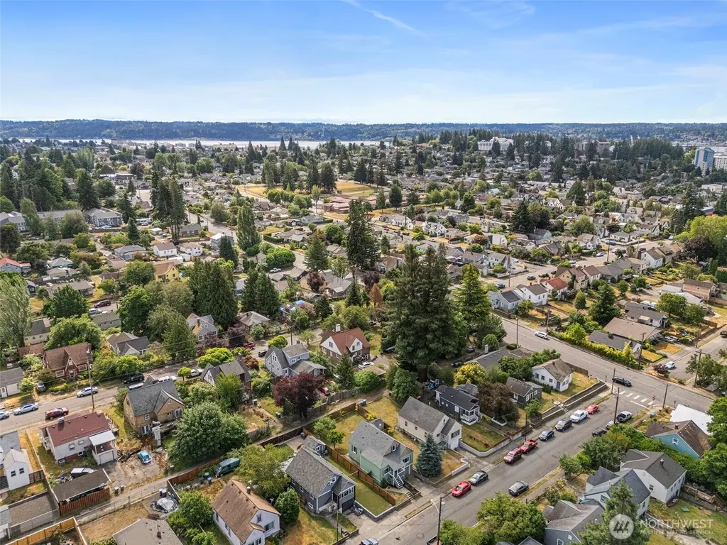 1120 N Montgomery Avenue Bremerton WA 98312