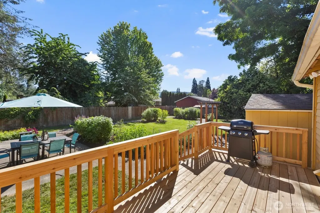 33917 SE 43rd Street Fall City WA 98024