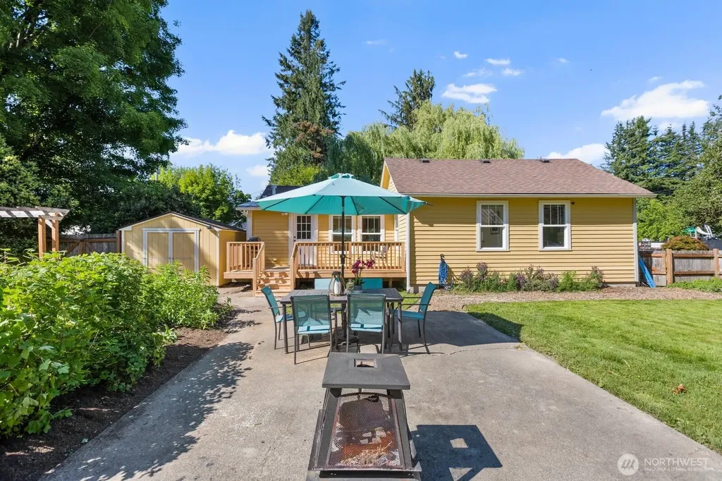 33917 SE 43rd Street Fall City WA 98024