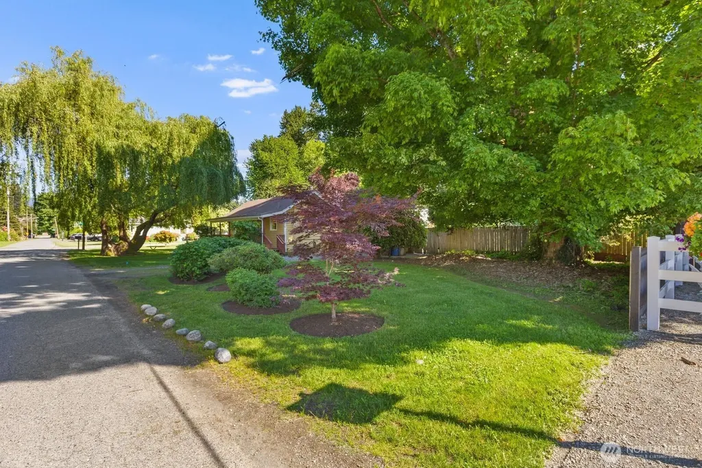33917 SE 43rd Street Fall City WA 98024