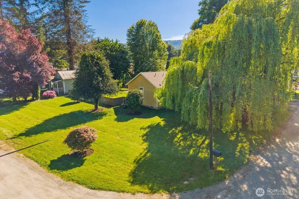 33917 SE 43rd Street Fall City WA 98024