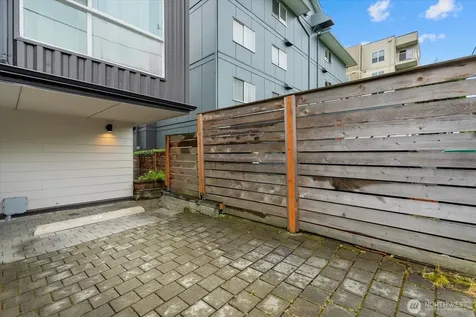 3104 SW Avalon Way Seattle WA 98126