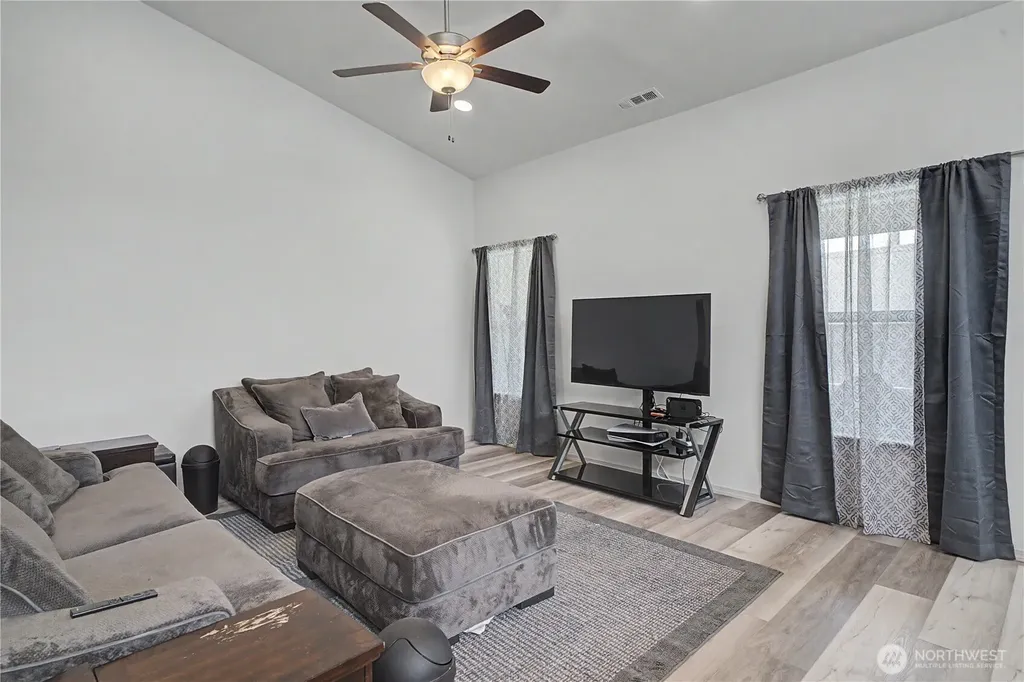 204 Royal Palm Drive Moses Lake WA 98837