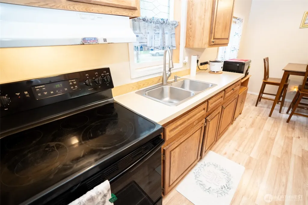 670 N Duckabush Drive N Hoodsport WA 98548
