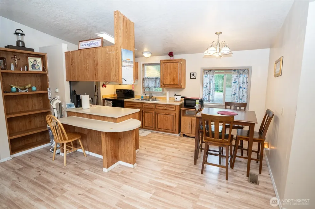 670 N Duckabush Drive N Hoodsport WA 98548