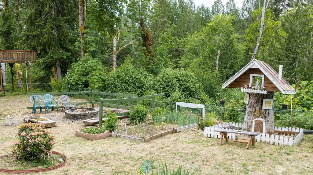 670 N Duckabush Drive N Hoodsport WA 98548