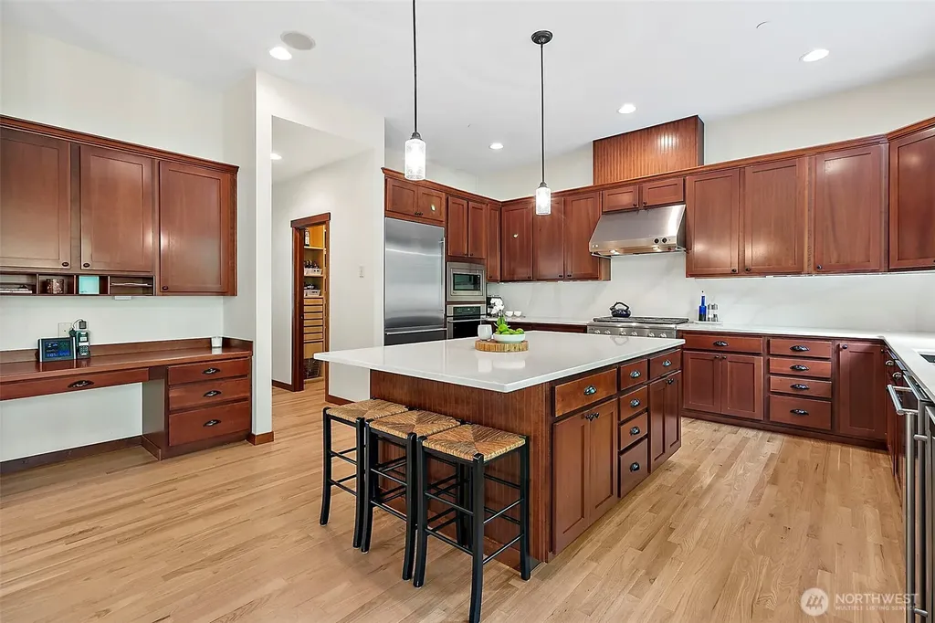 6407 282nd Avenue SE Issaquah WA 98027