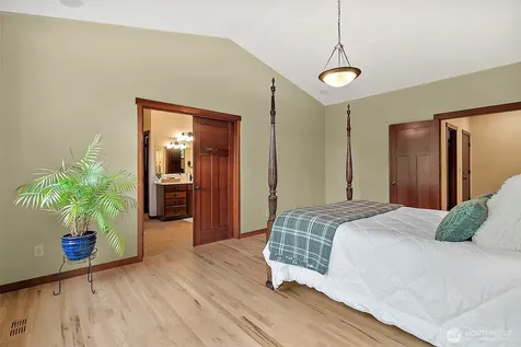 6407 282nd Avenue SE Issaquah WA 98027