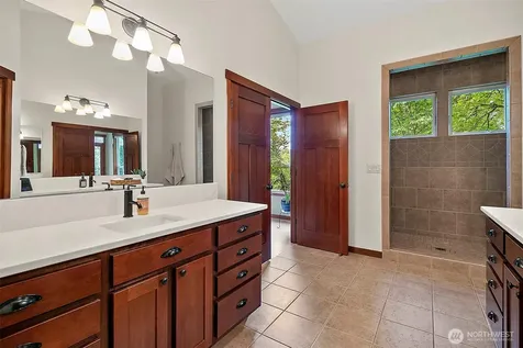 6407 282nd Avenue SE Issaquah WA 98027