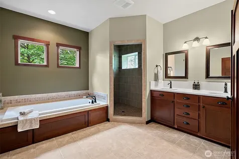 6407 282nd Avenue SE Issaquah WA 98027