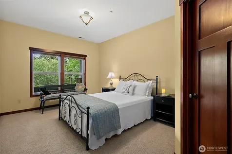 6407 282nd Avenue SE Issaquah WA 98027