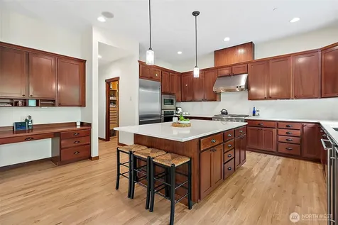6407 282nd Avenue SE Issaquah WA 98027