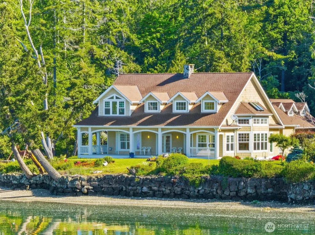 1800 E South Island Drive Shelton WA 98584