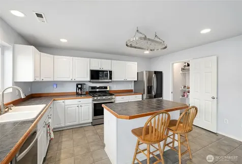 18412 95th Avenue Ct E Puyallup WA 98375