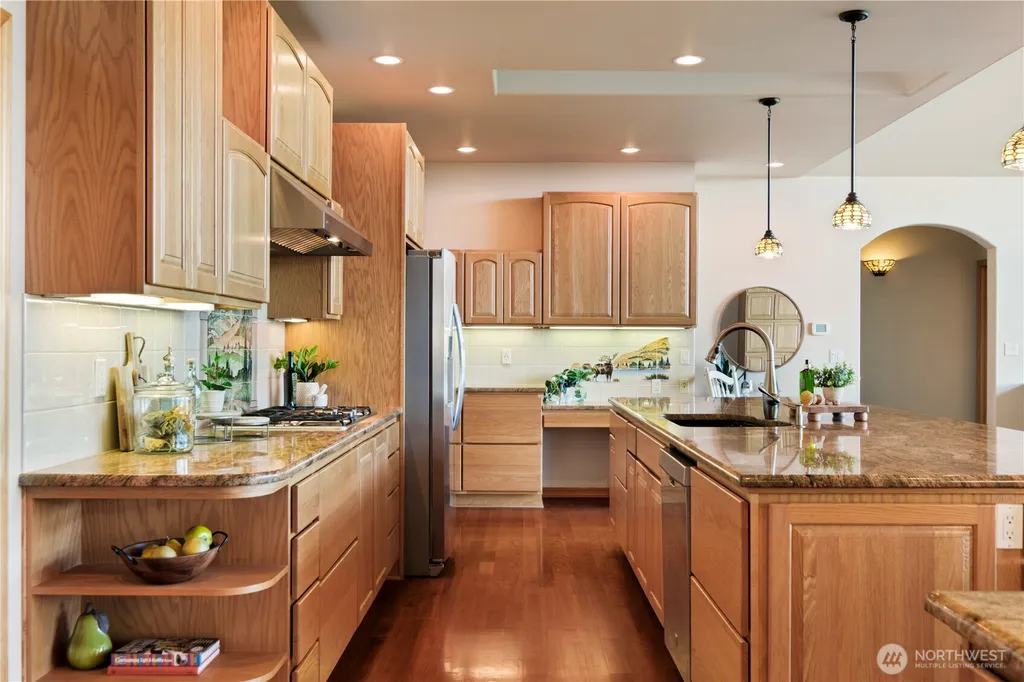8151 E Seaview Drive Port Orchard WA 98366