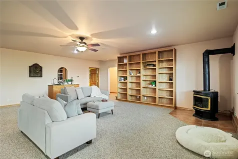 8151 E Seaview Drive Port Orchard WA 98366