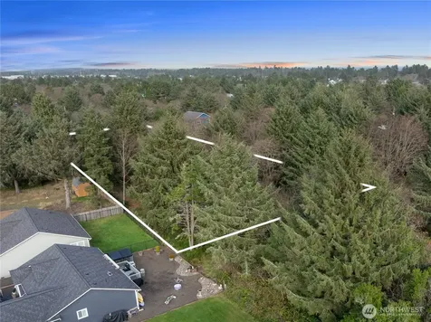 337 Mast Ave NW Ocean Shores WA 98569