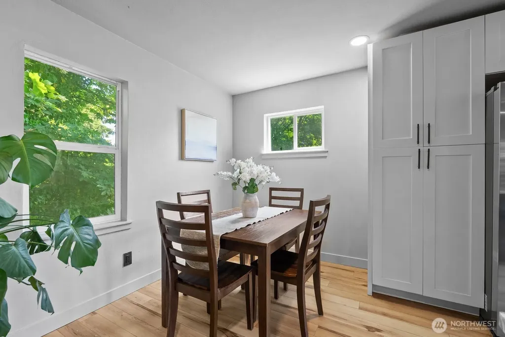 307 4th Street Steilacoom WA 98388