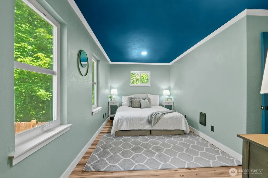 307 4th Street Steilacoom WA 98388