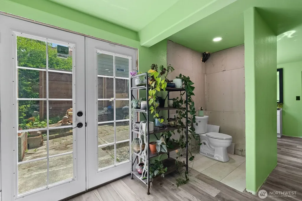 307 4th Street Steilacoom WA 98388