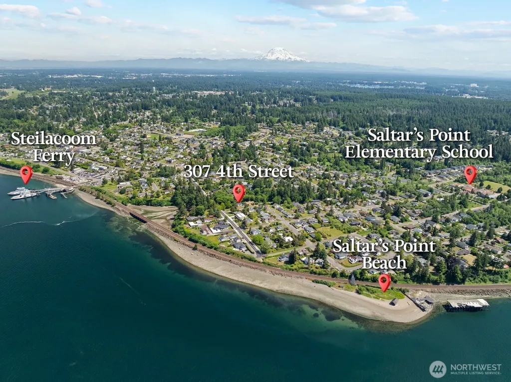 307 4th Street Steilacoom WA 98388