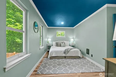 307 4th Street Steilacoom WA 98388