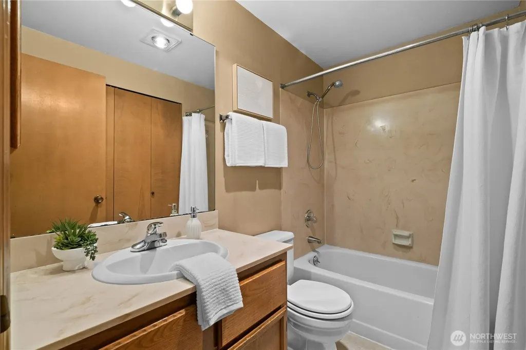 22108 SE 251st Court Maple Valley WA 98038