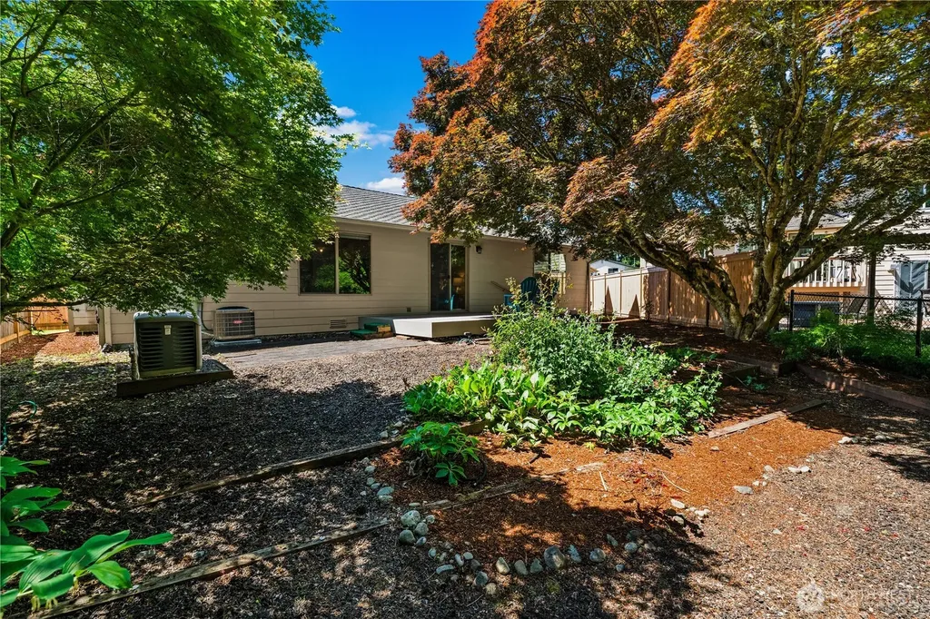 22108 SE 251st Court Maple Valley WA 98038