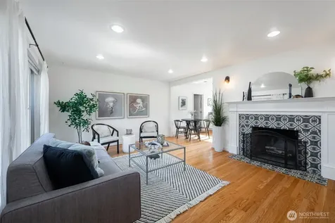 10617 39th Avenue SW Seattle WA 98146