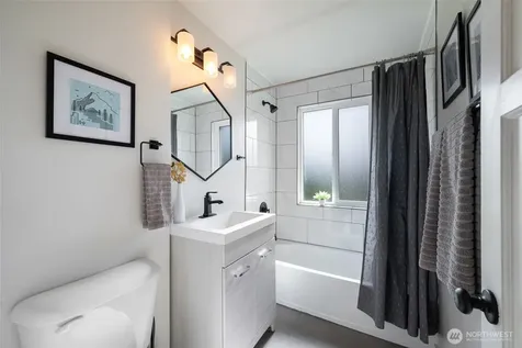 10617 39th Avenue SW Seattle WA 98146