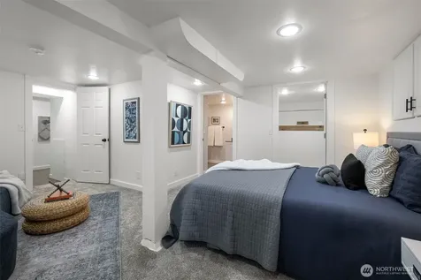 10617 39th Avenue SW Seattle WA 98146