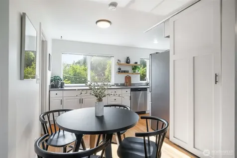 10617 39th Avenue SW Seattle WA 98146