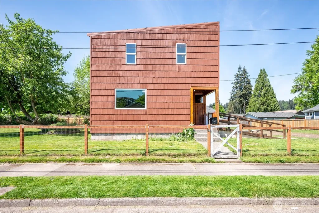 309 NW 2nd Avenue Kelso WA 98626