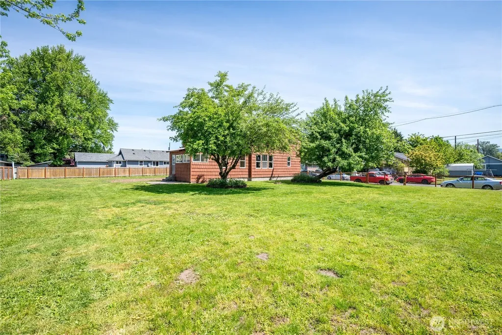 309 NW 2nd Avenue Kelso WA 98626