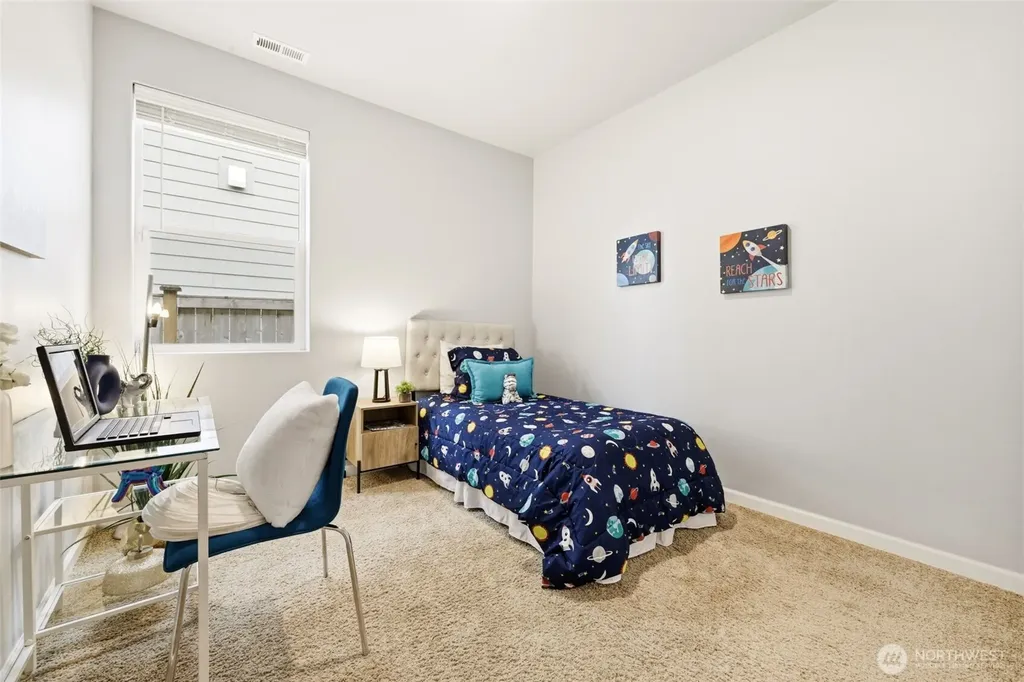 206 Russell Road Bremerton WA 98312