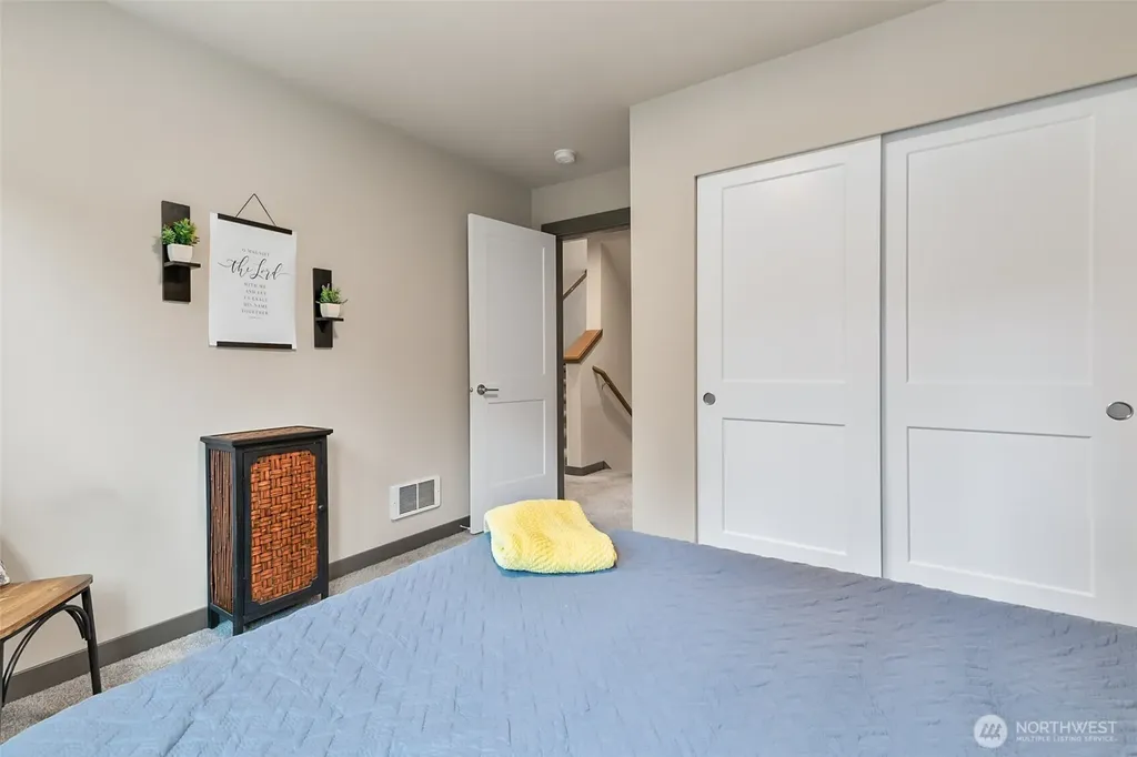 14906 Manor Way Lynnwood WA 98087