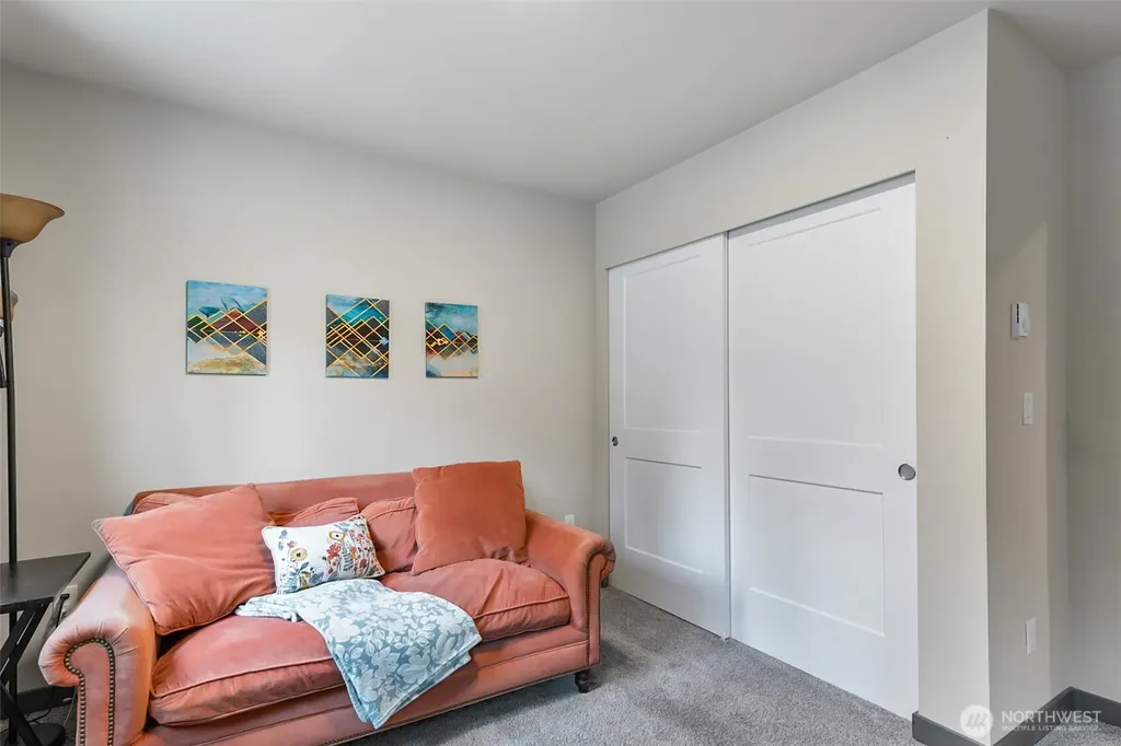 14906 Manor Way Lynnwood WA 98087
