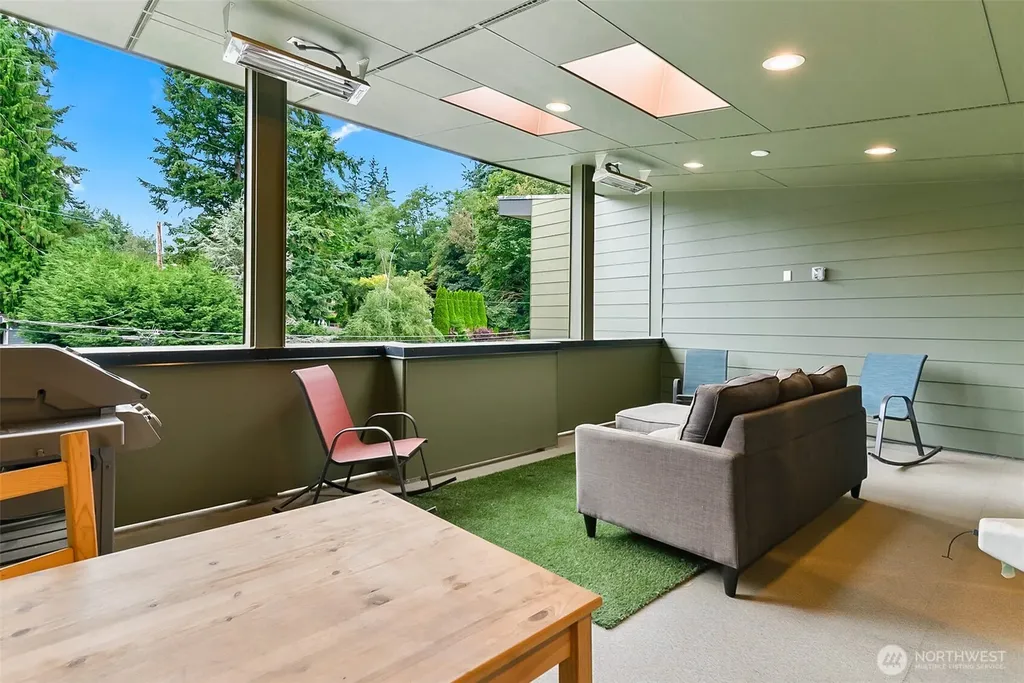 14906 Manor Way Lynnwood WA 98087