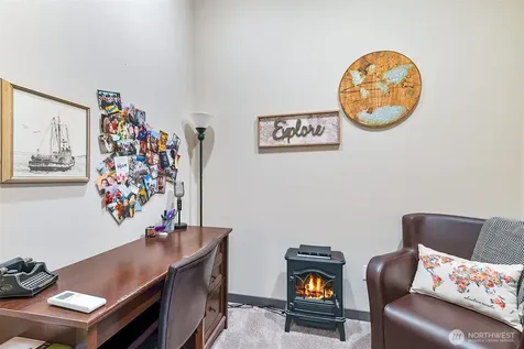14906 Manor Way Lynnwood WA 98087