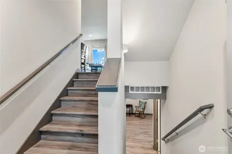 14906 Manor Way Lynnwood WA 98087
