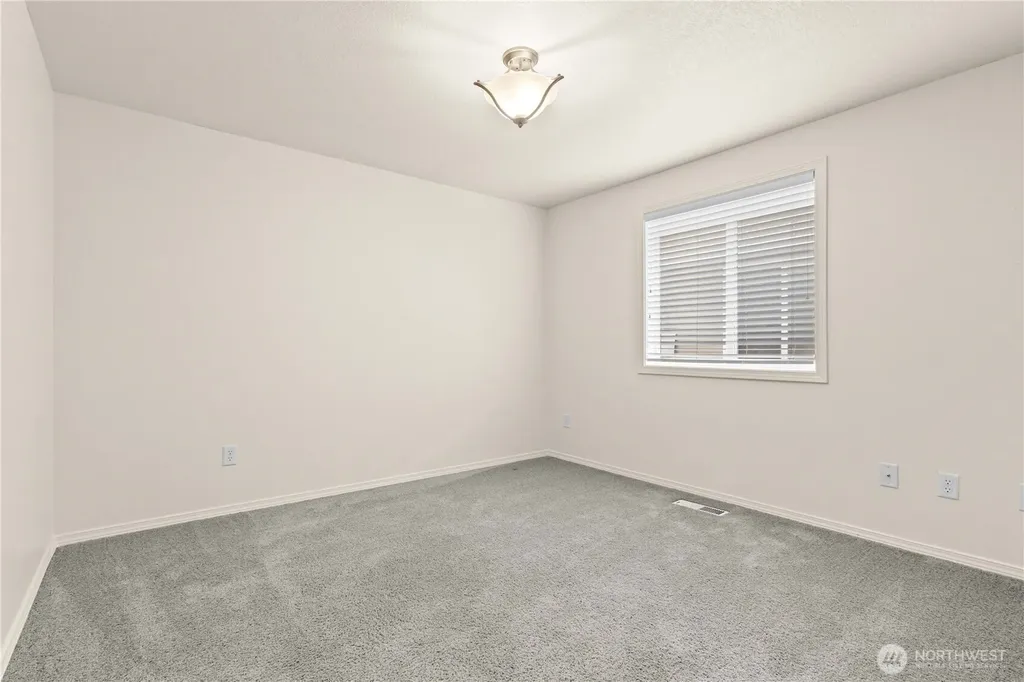 7101 33rd Way NE Lacey WA 98516