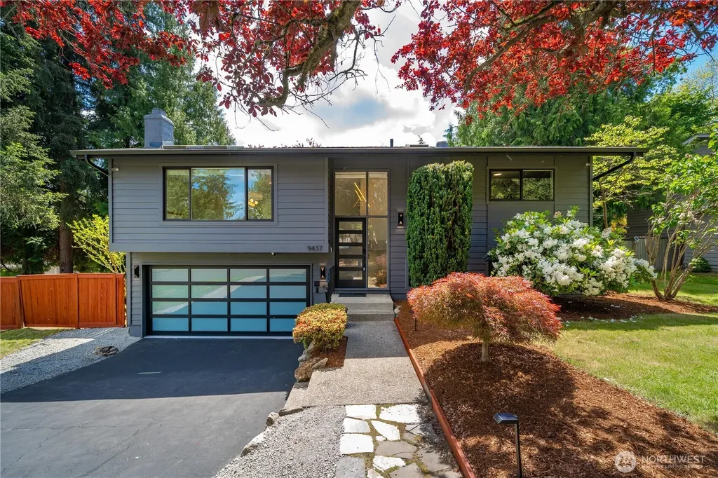 9437 NE 126th Place Kirkland WA 98034