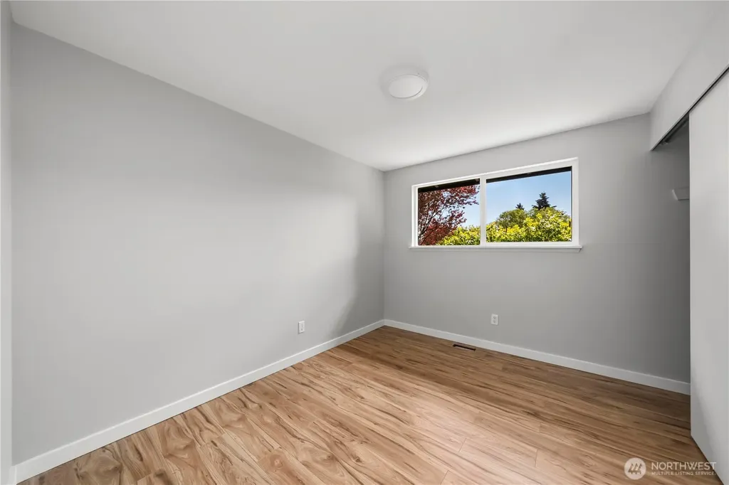 9437 NE 126th Place Kirkland WA 98034