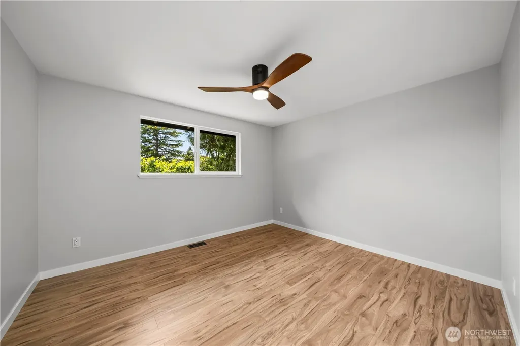 9437 NE 126th Place Kirkland WA 98034