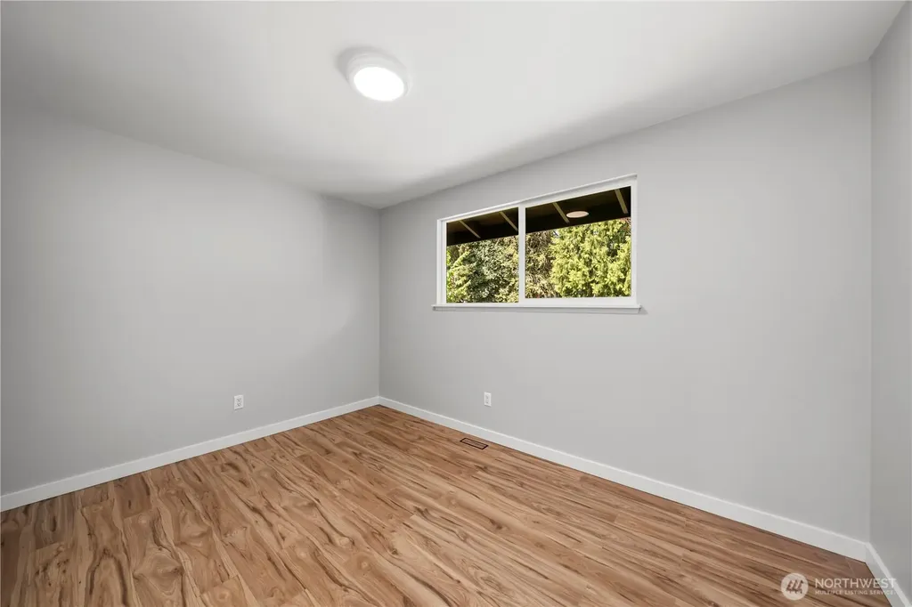 9437 NE 126th Place Kirkland WA 98034